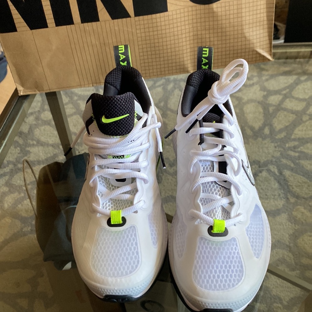 Brand new Nike  Air MAX GENOME White men’s 9 - Picture 2 of 11